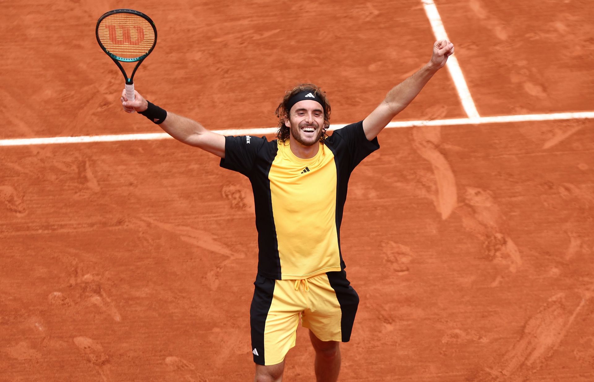 Stefanos Tsitsipas defeated Matteo Arnaldi in the fourth round at Roland Garros