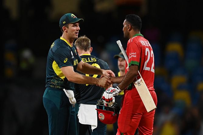 AUS vs OMAN: डेविड वॉर्नर की धीमी पारी के बाद भी ऑस्ट्रेलिया को मिली जबरदस्त जीत, मार्कस स्टोइनिस ने दर्ज किया अनोखा रिकॉर्ड