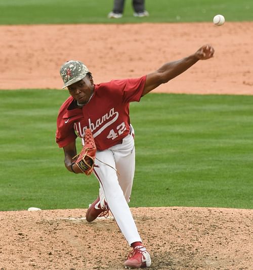 Alton Davis was a strong arm in the Alabama Crimson Tide's bullpen.