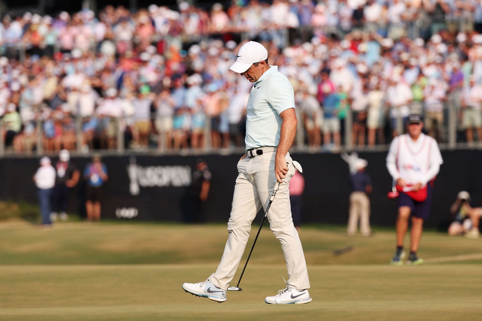 Rory McIlroy reacts after missing the par putt on the 18th hole during US Open 2024 - Final Round