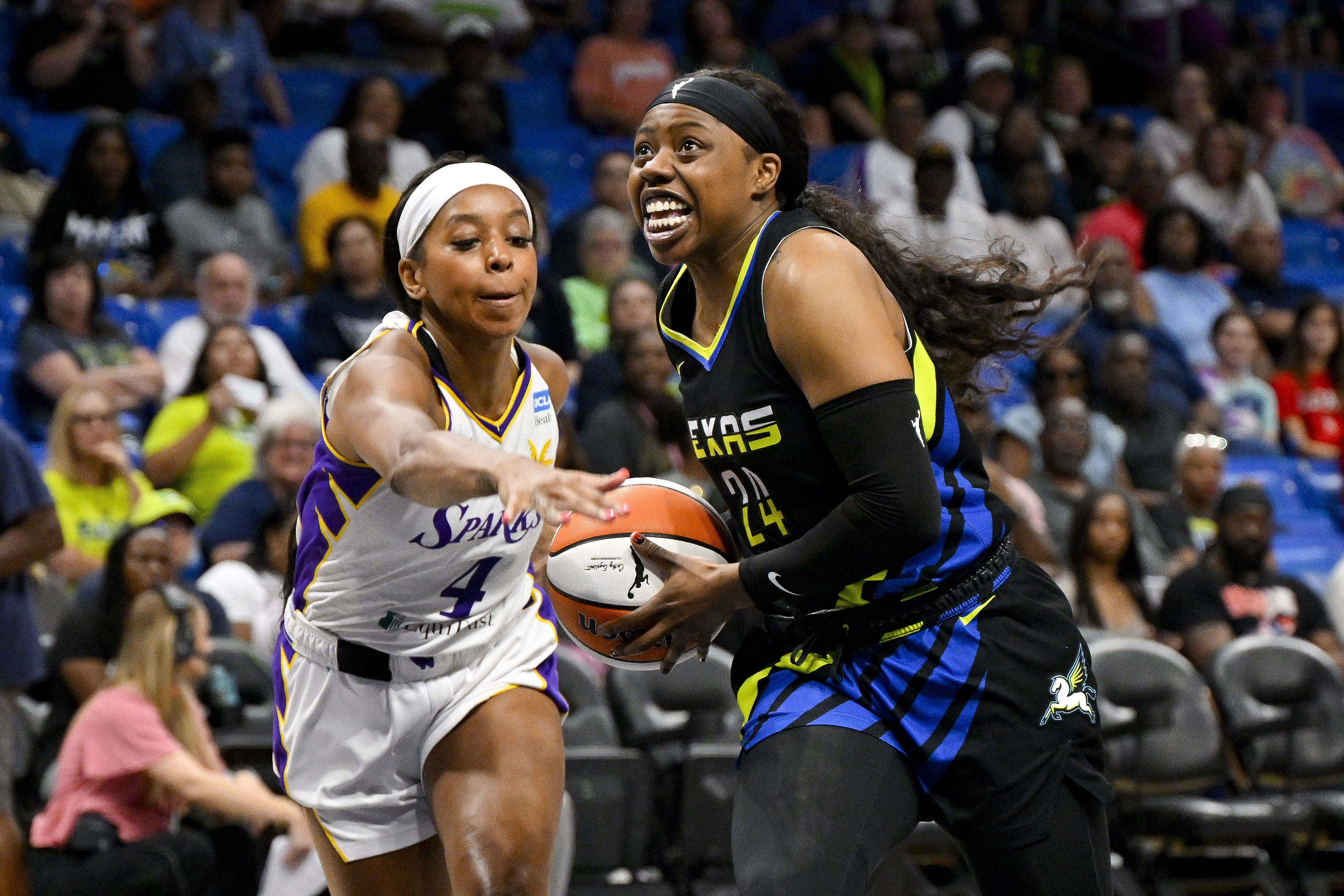 WNBA: Los Angeles Sparks at Dallas Wings