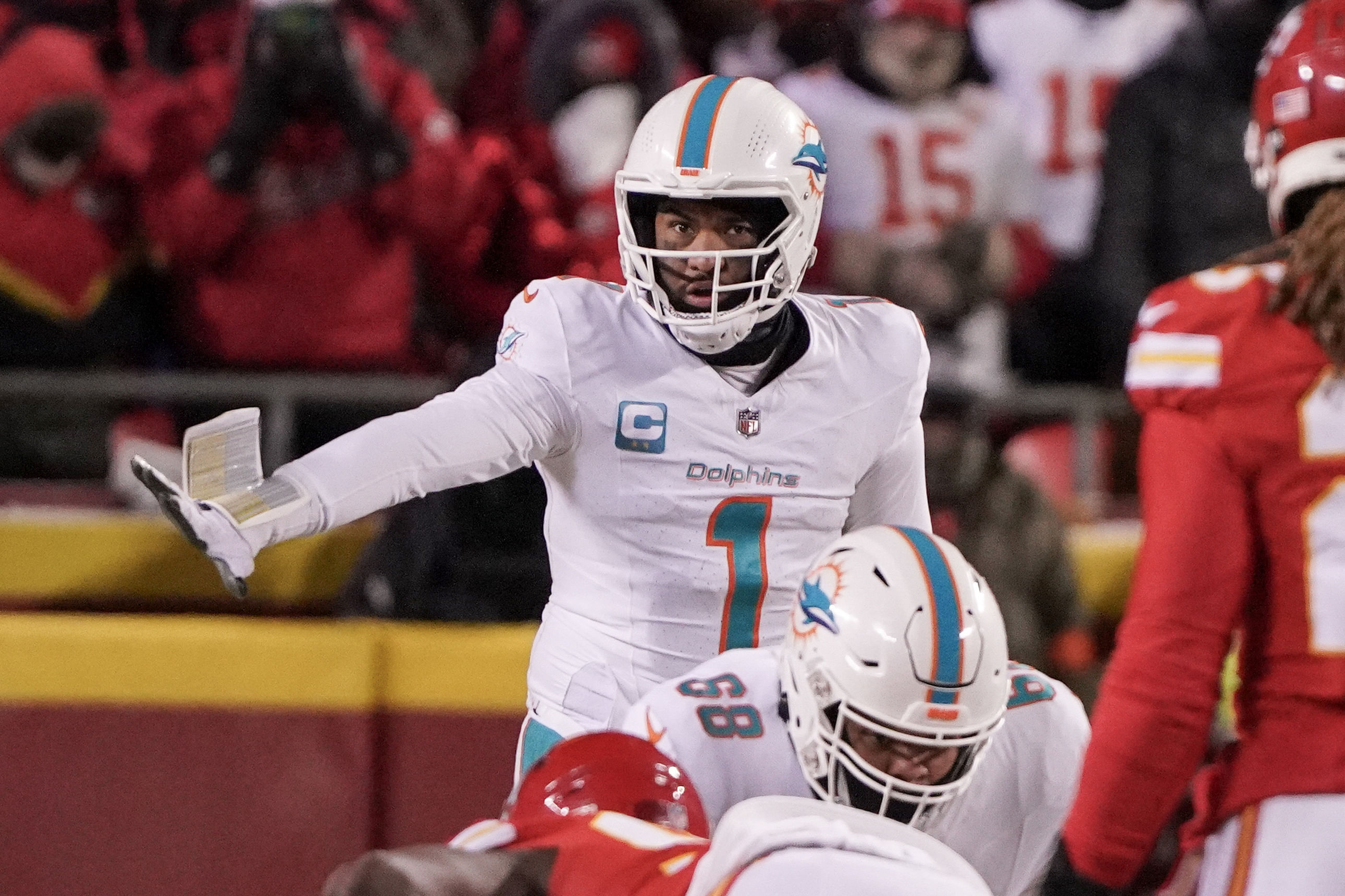 NFL: AFC Wild Card Round-Miami Dolphins at Kansas City Chiefs