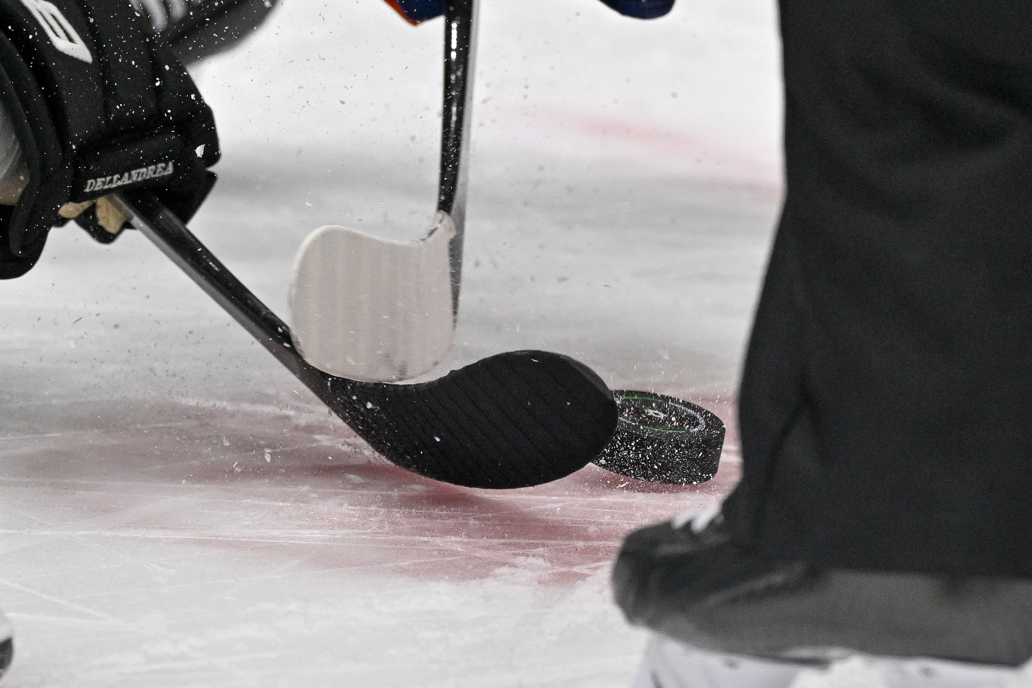 NHL: New York Islanders at Dallas Stars