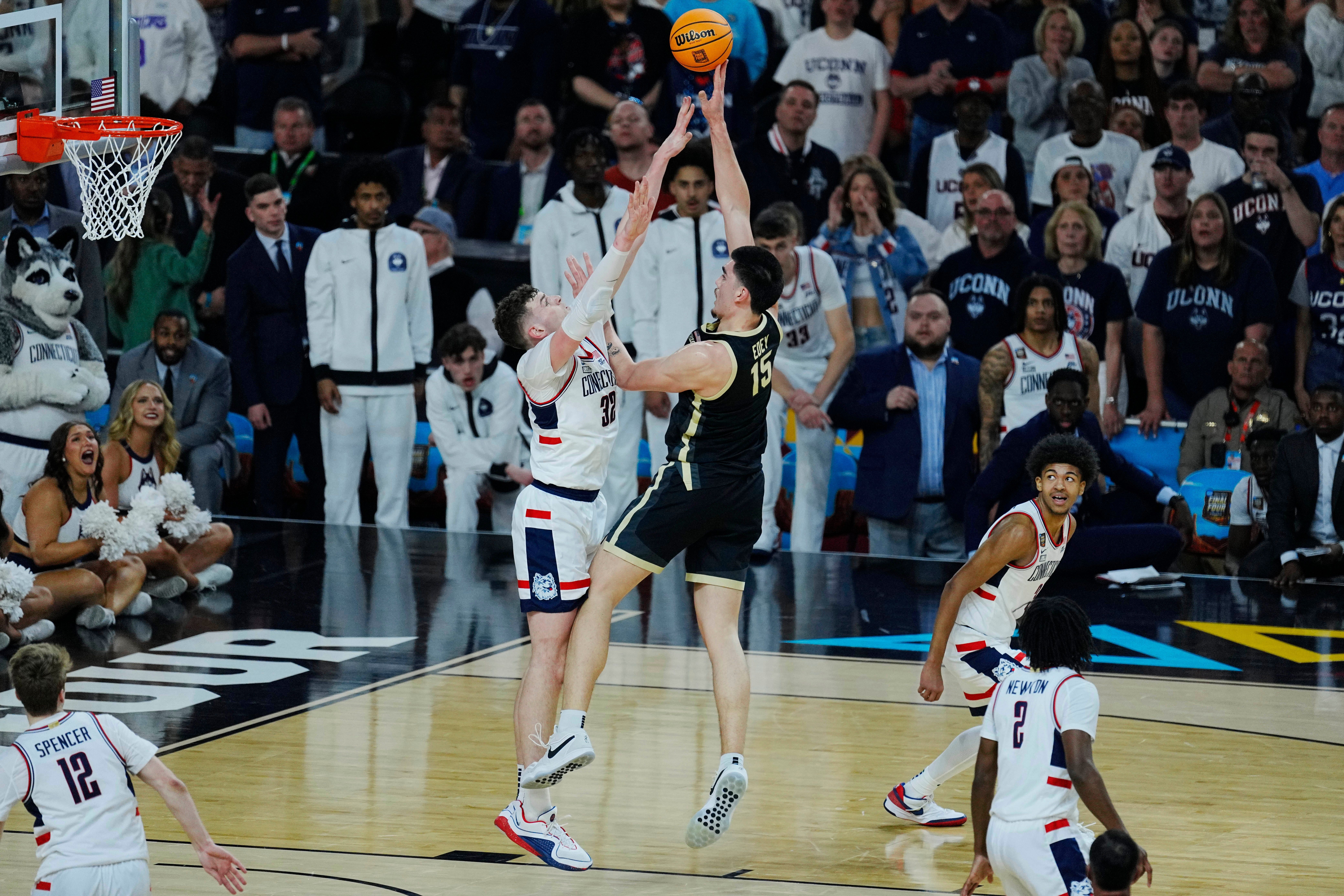 UConn&#039;s Donovan Clingan battled Purdue&#039;s Zach Edey in the national title game and then the pair went seventh and ninth in the 2024 NBA Draft. (Photo Credit: IMAGN)