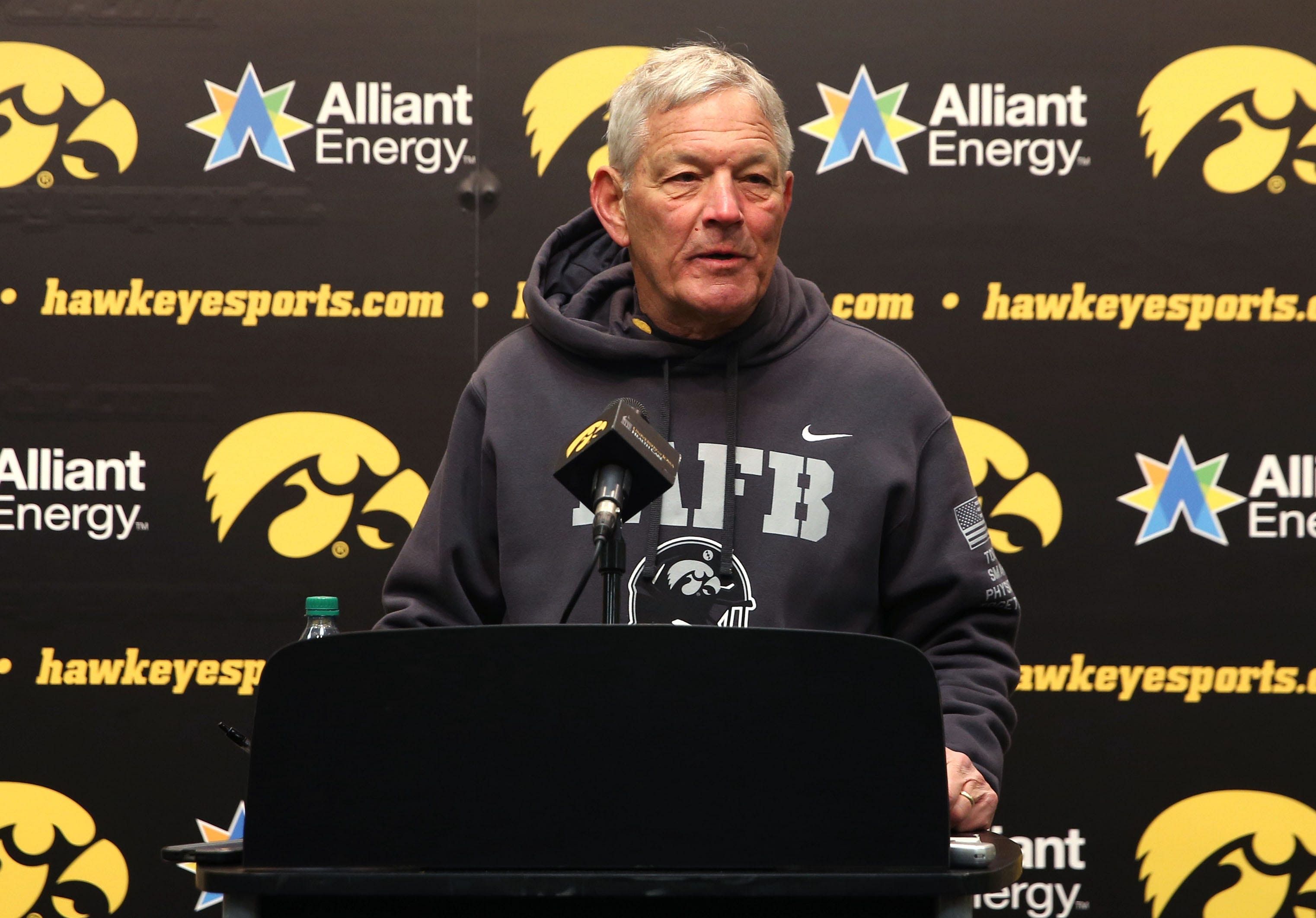 Iowa&#039;s Kirk Ferentz has been a legendary coach, but the Iowa offense is awful under Ferentz.