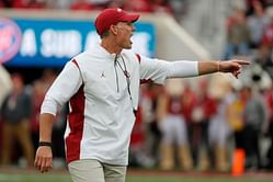 "LFGG" "Fraud" - CFB fans left debating as Oklahoma HC Brent Venables reportedly signs new six-year contract amid SEC transition