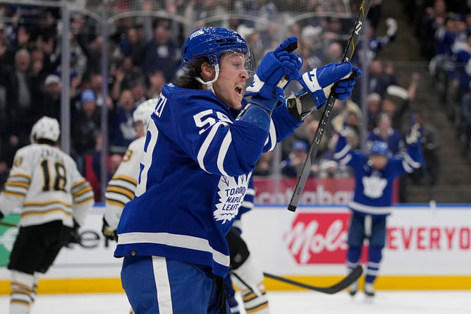 NHL Rumors: Top insider Chris Johnston claims Maple Leafs' $5,500,000 star likely to test free agency market