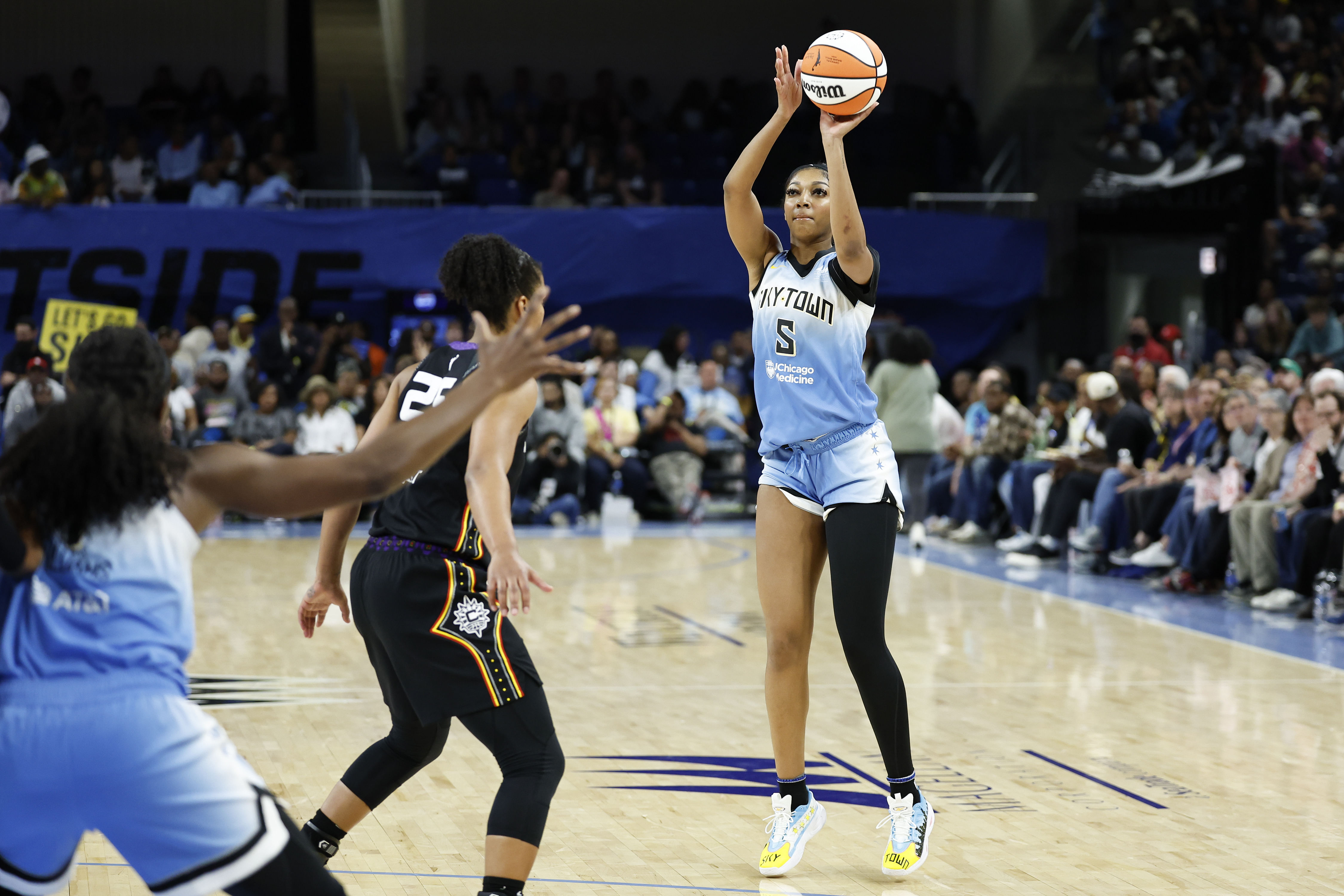 WNBA: Connecticut Sun at Chicago Sky