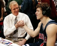 Bill Walton and Luke Walton (Imagn)