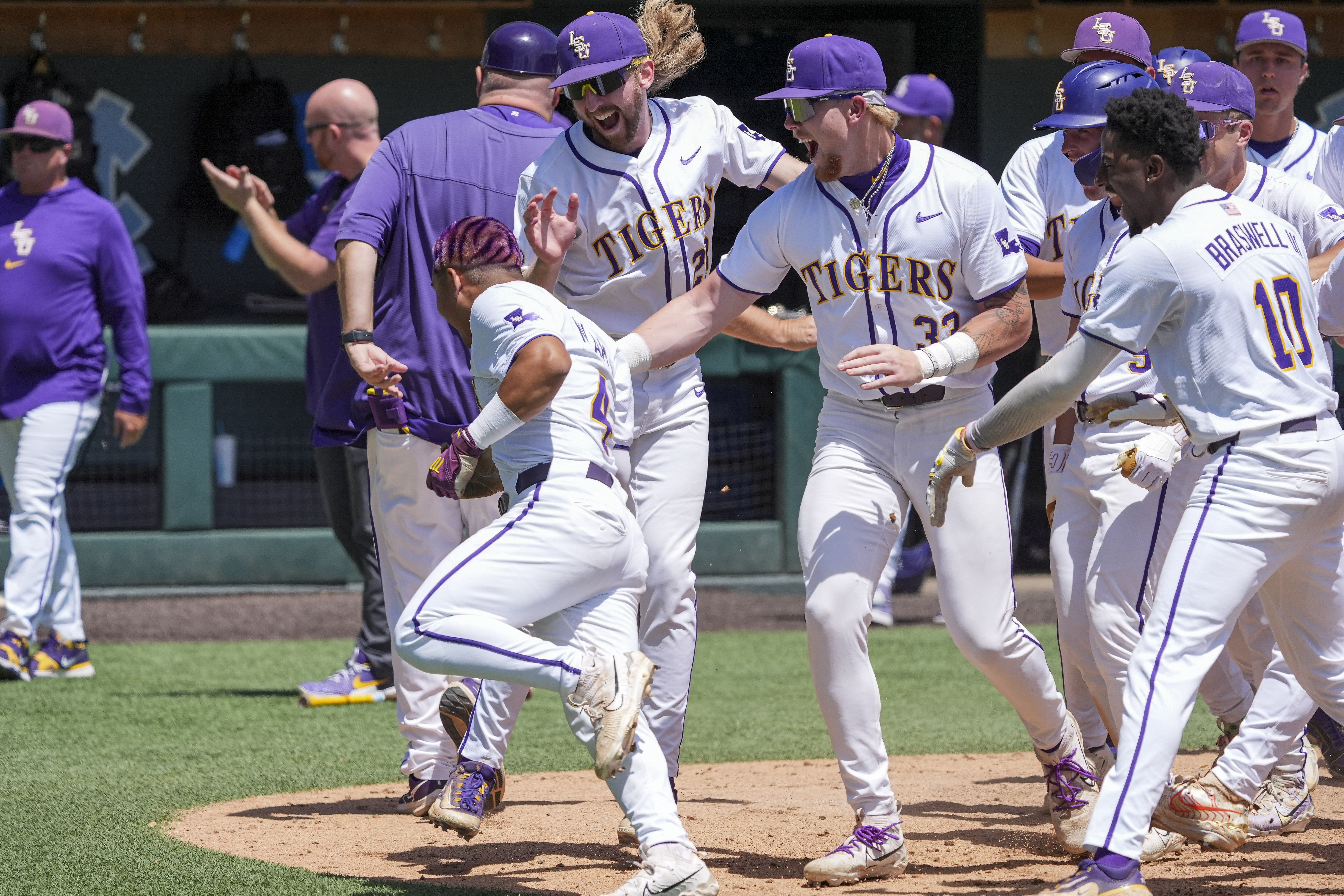 NCAA Baseball: Chapel Hill Regional-Wofford vs Louisiana State