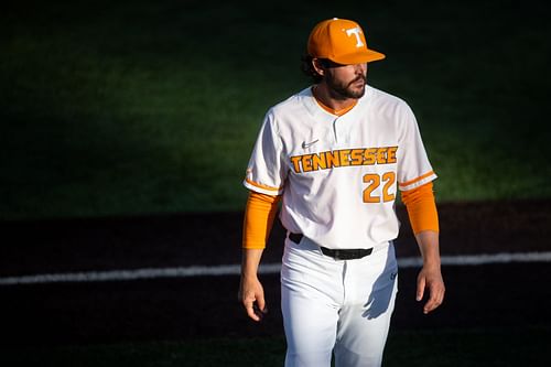 Tennessee Volunteers HC Tony Vitello