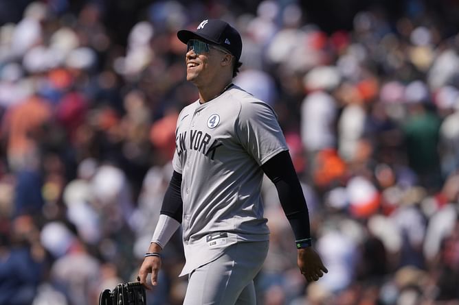 WATCH: Juan Soto shows off dance moves in the dugout during Yankees vs. Dodgers game
