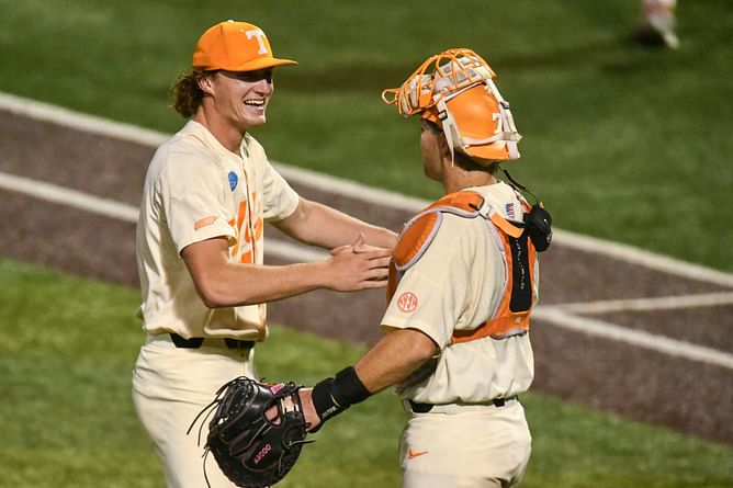 How many SEC teams are there in 2024 super regionals? Taking a look at the full list of schools