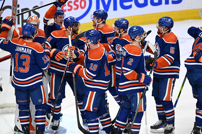 Alberta Premier Danielle Smith claims she's working on Stanley Cup bet with Florida Gov. DeSantis
