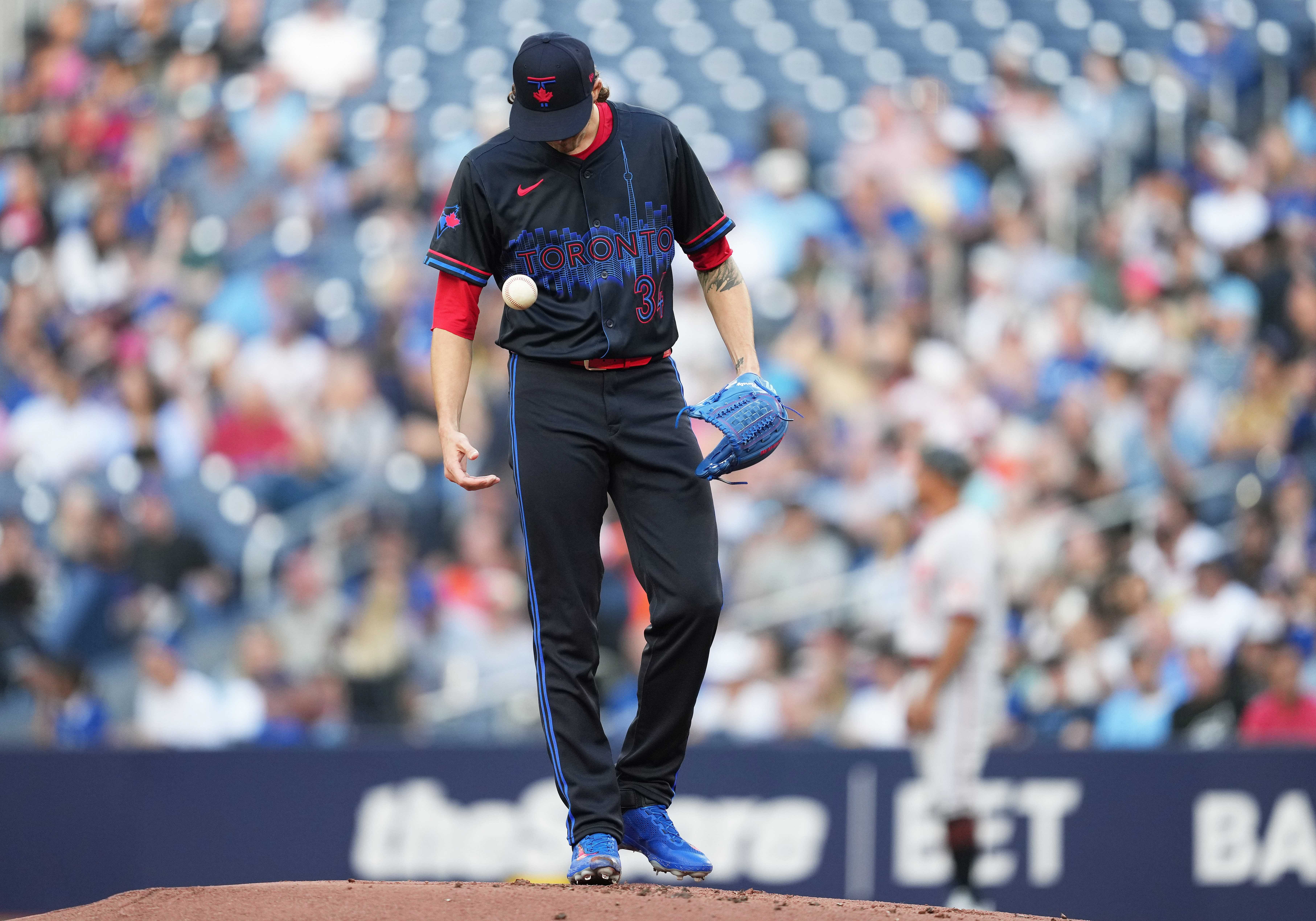 Toronto Blue Jays - Kevin Gausman (Image via USA Today)