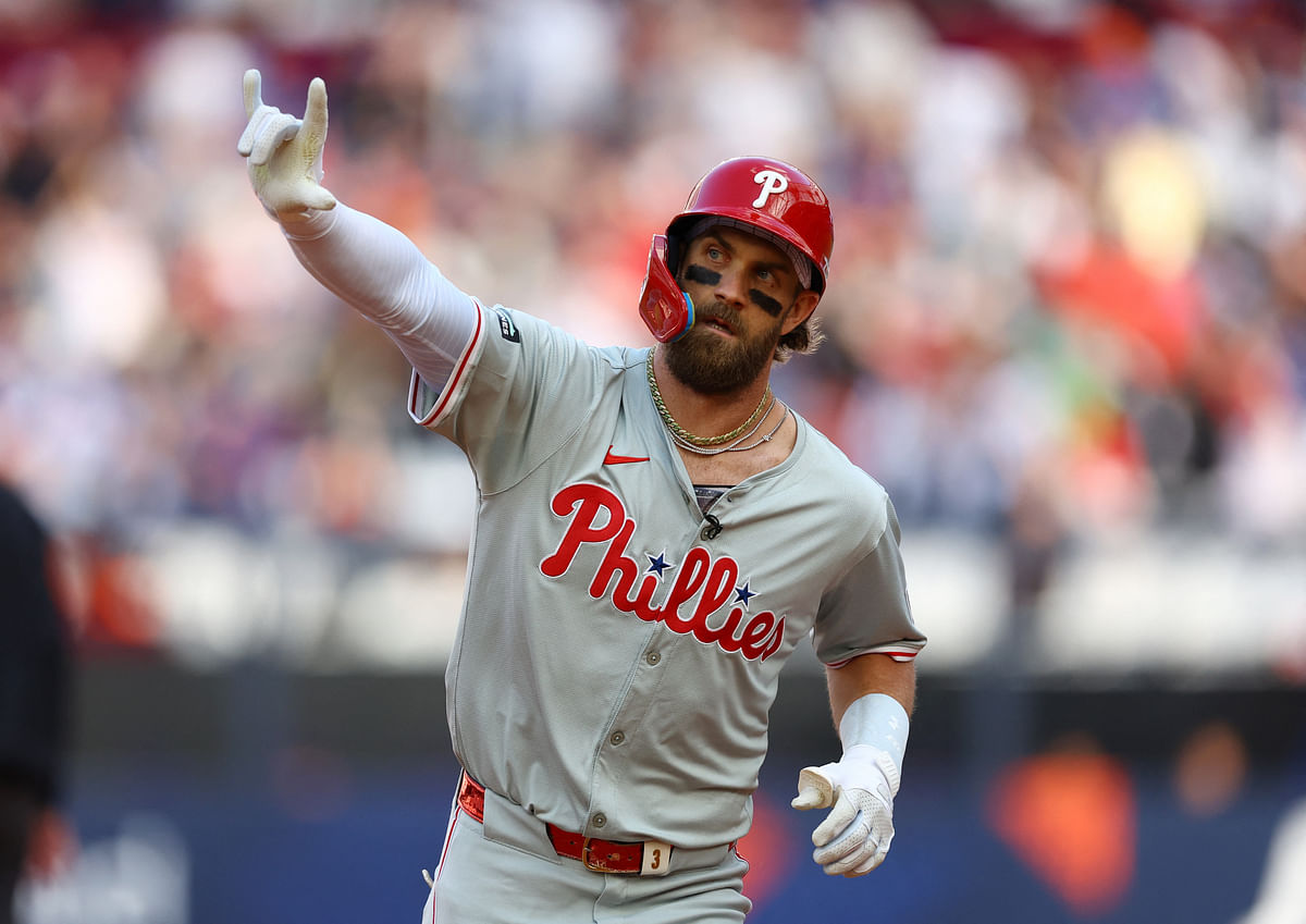 WATCH: Wrexham AFC owner Rob McElhenney joins Phillies' Bryce Harper