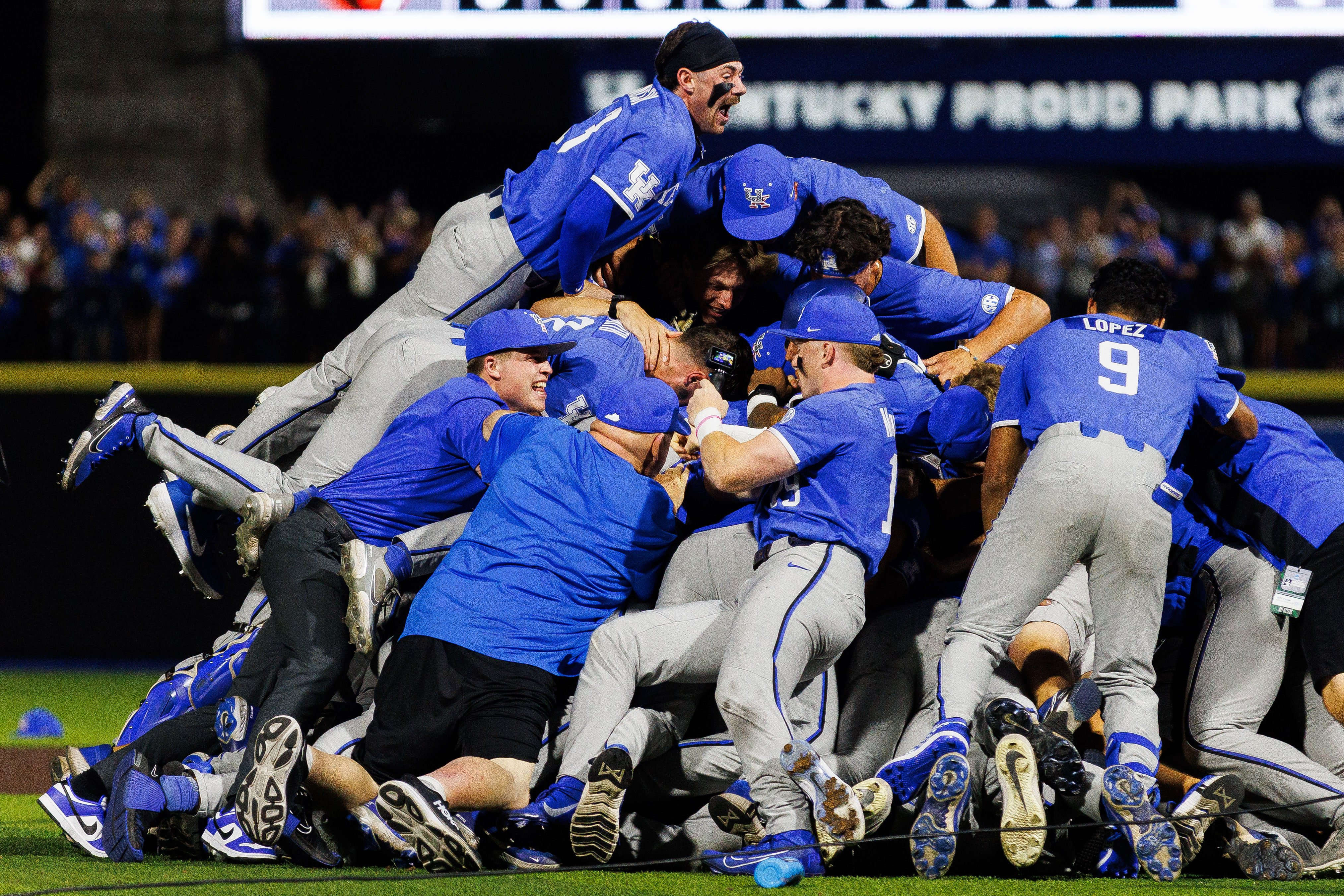 The Kentucky Wildcats have advanced to the College World Series.