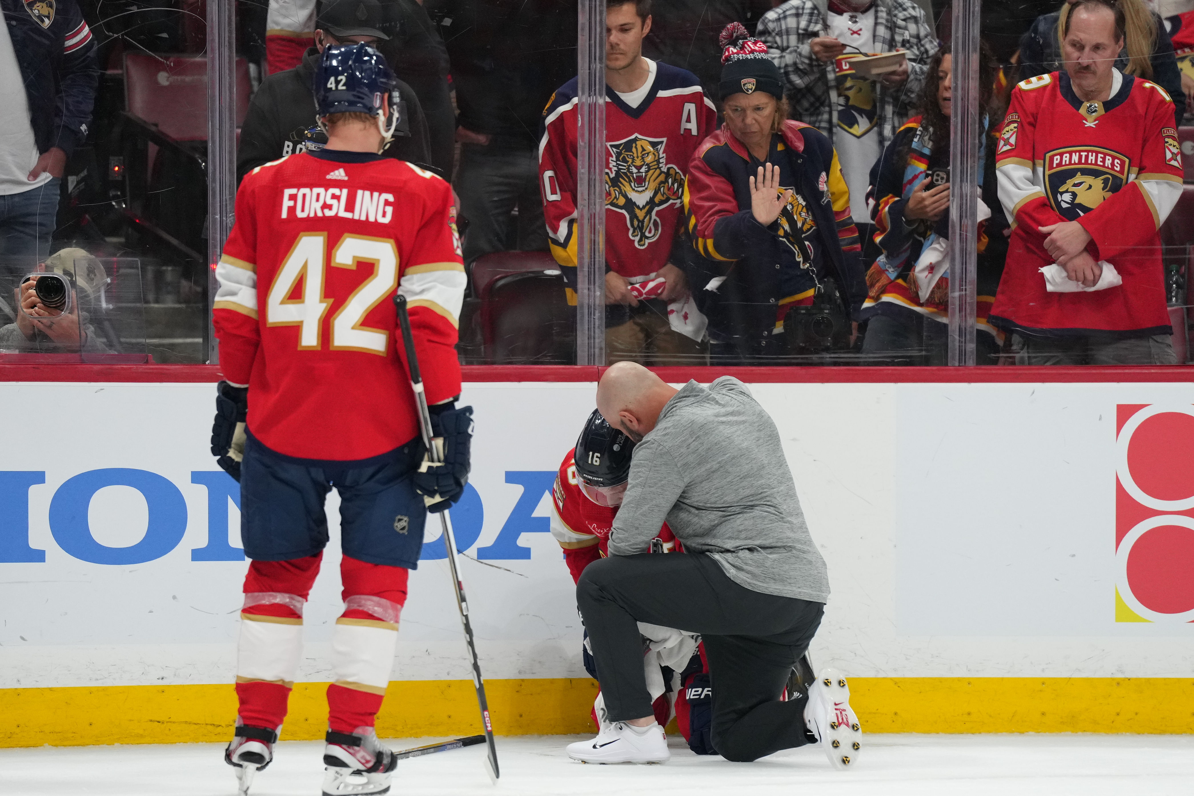 Trainers checked on Aleksander Barkov