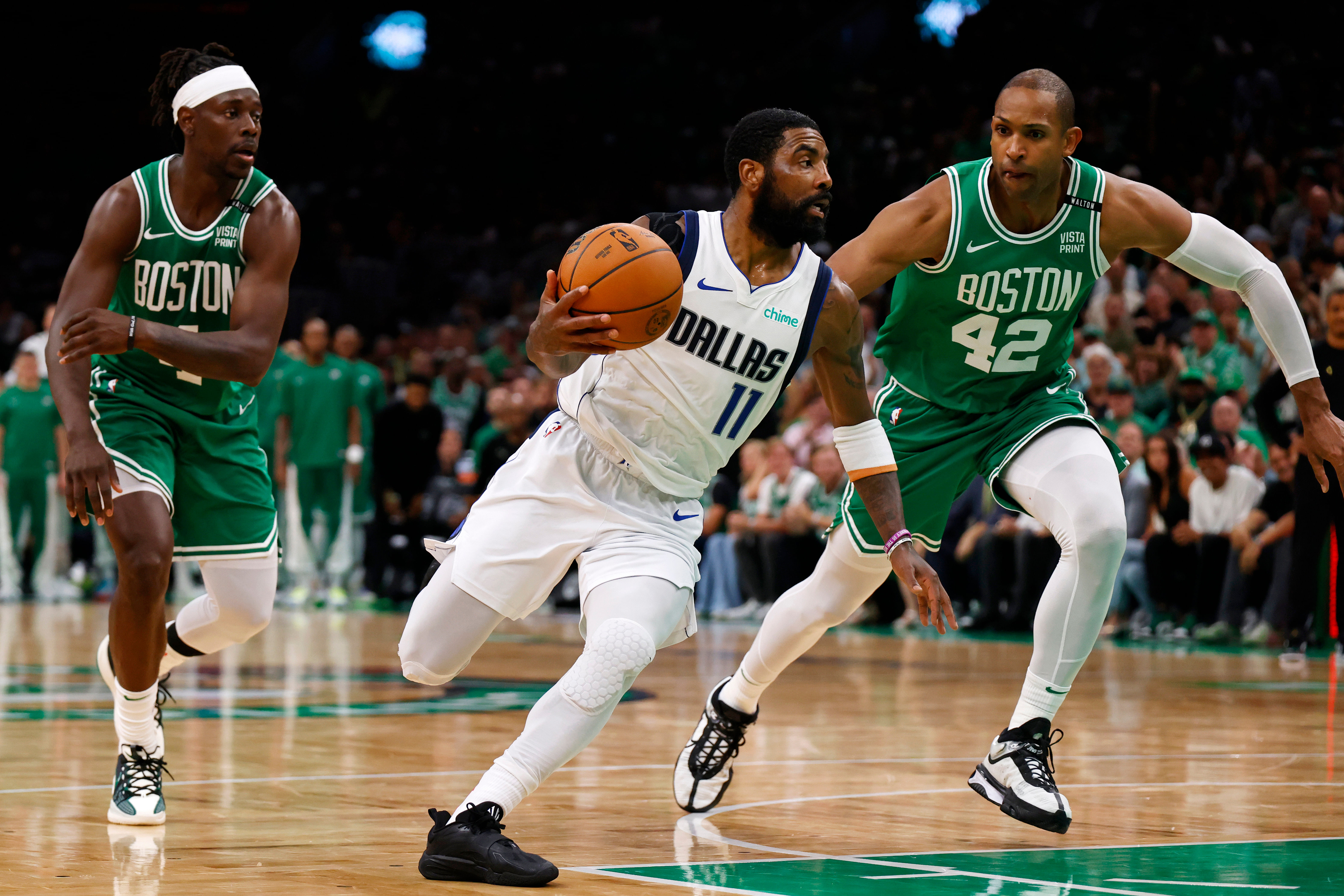 Kyrie Irving gives advice to players who will sign with the Celtics.