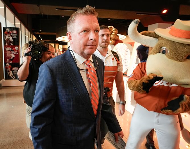 “I really wasn’t in the mood” - Jim Schlossnagle publicly apologizes to reporter for losing his cool during introductory press conference at Texas