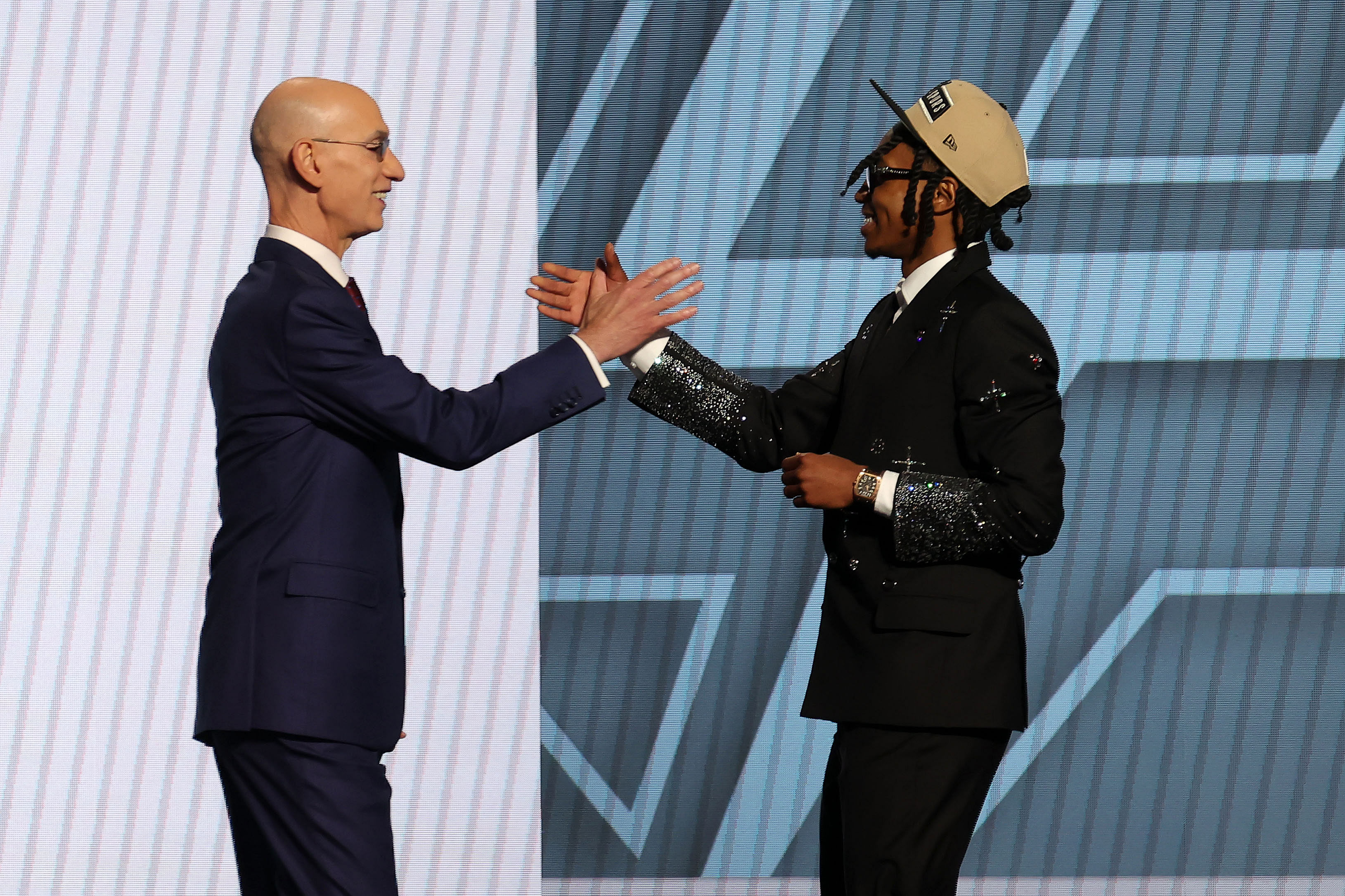 Rob Dillingham shakes hands with NBA Commissioner Adam Silver during the draft (Image Source: IMAGN).