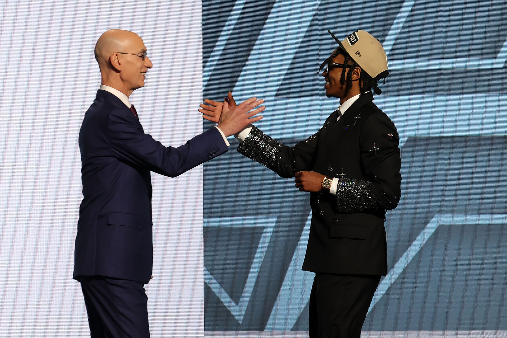 Rob Dillingham shakes hands with NBA Commissioner Adam Silver during the draft (Image Source: IMAGN).