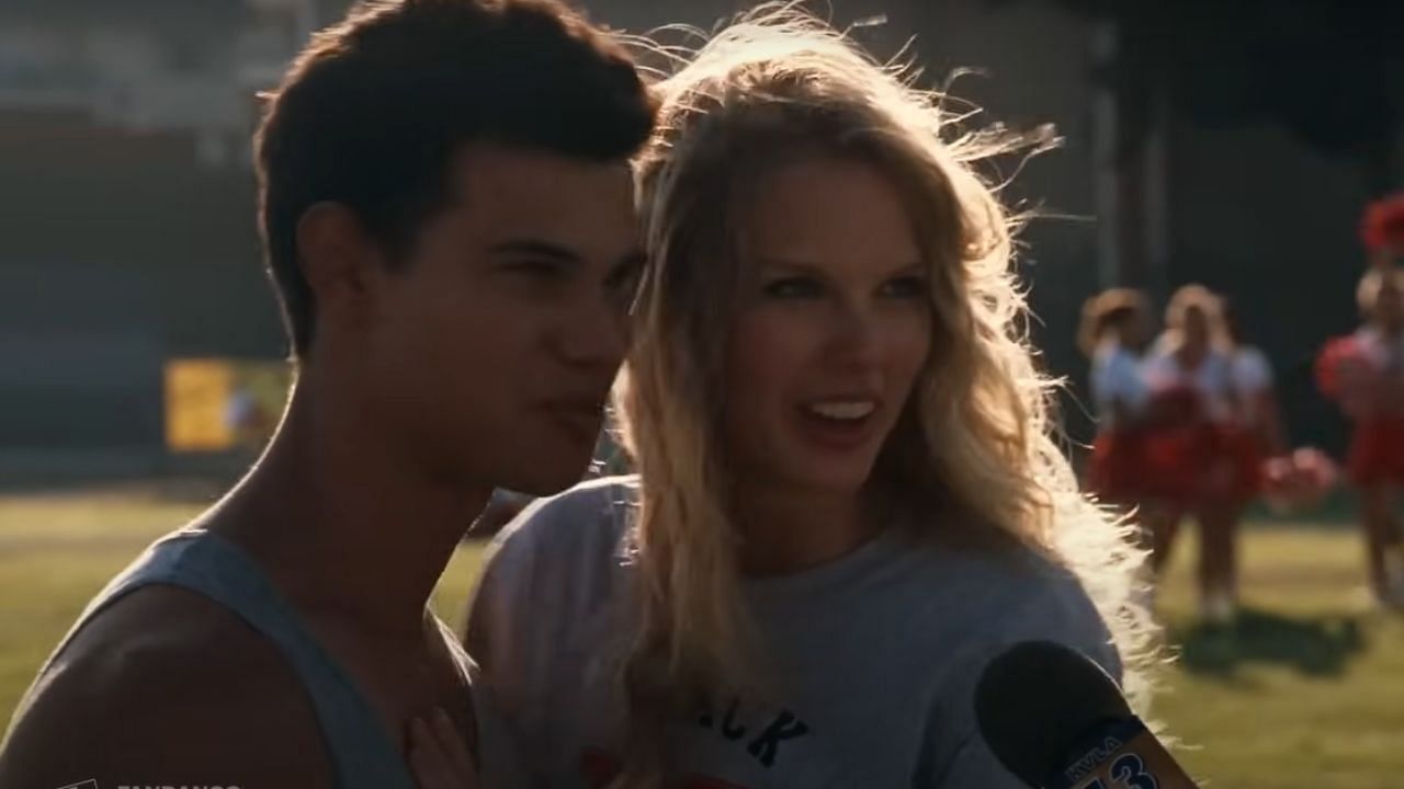 Taylor Swift and Taylor Lautner in Valentine&#039;s Day (Image via YouTube/Movieclips)