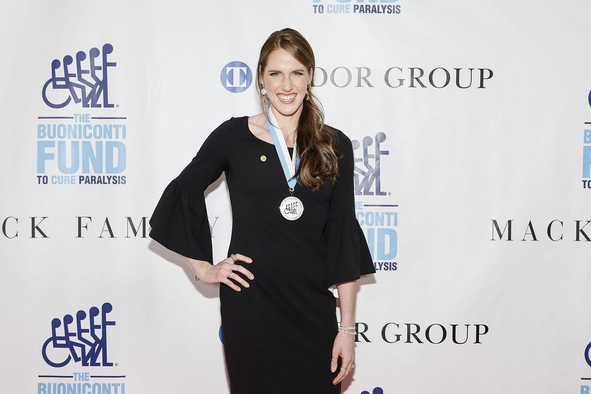 Missy Franklin shares a moment with WNBA Star Caitlin Clark at the US ...