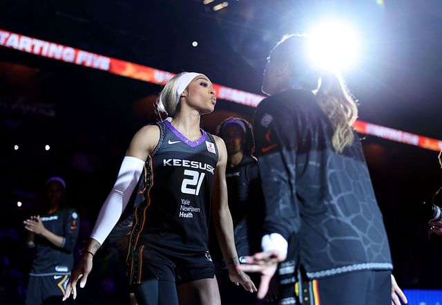 Indiana Fever v Connecticut Sun