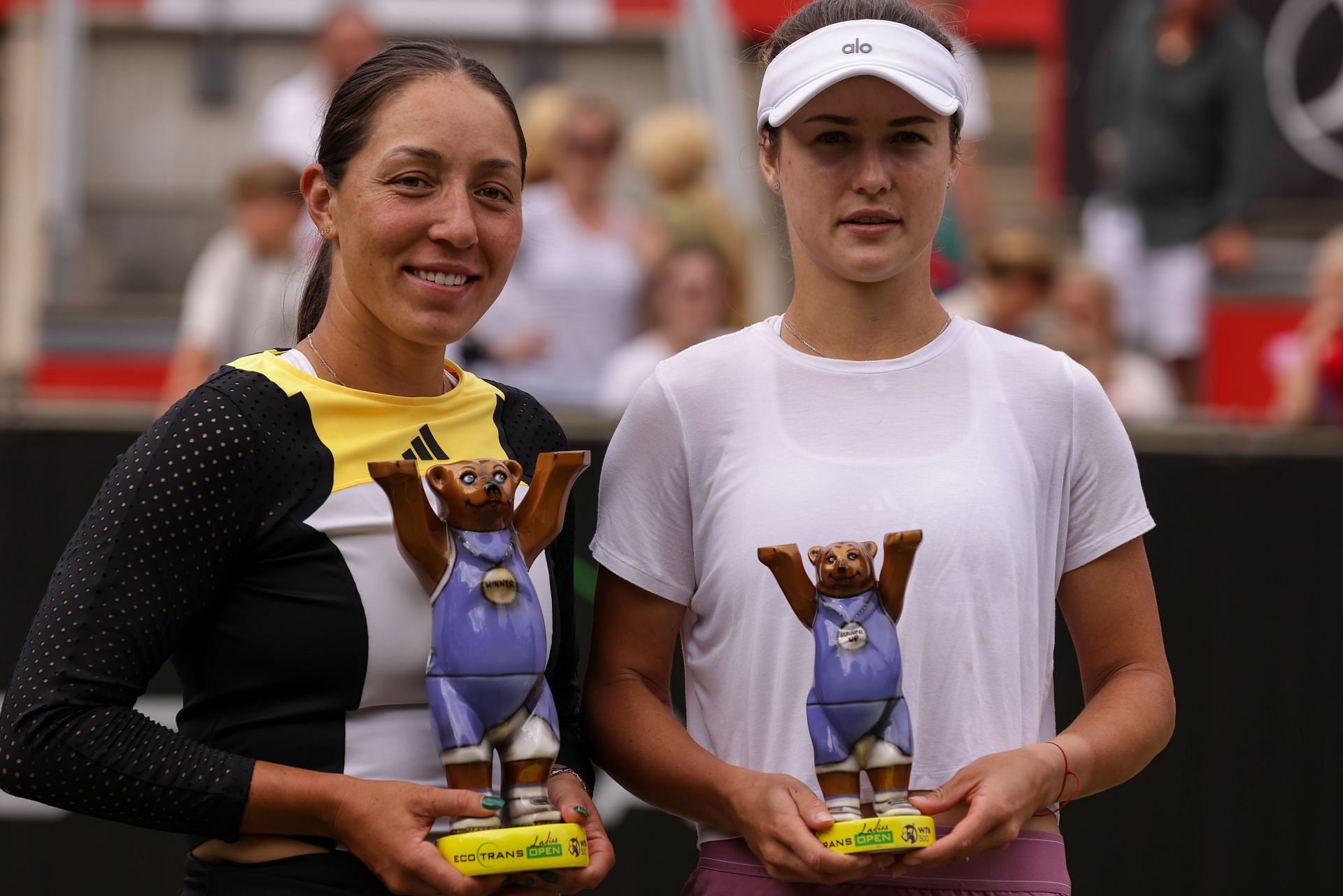 Jessica Pegula pictured with Anna Kalinskaya in Berlin (Image Source: Getty)