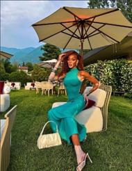 Winnie Harlow posts images from Lake Como (Image via Harlow's Instagram)