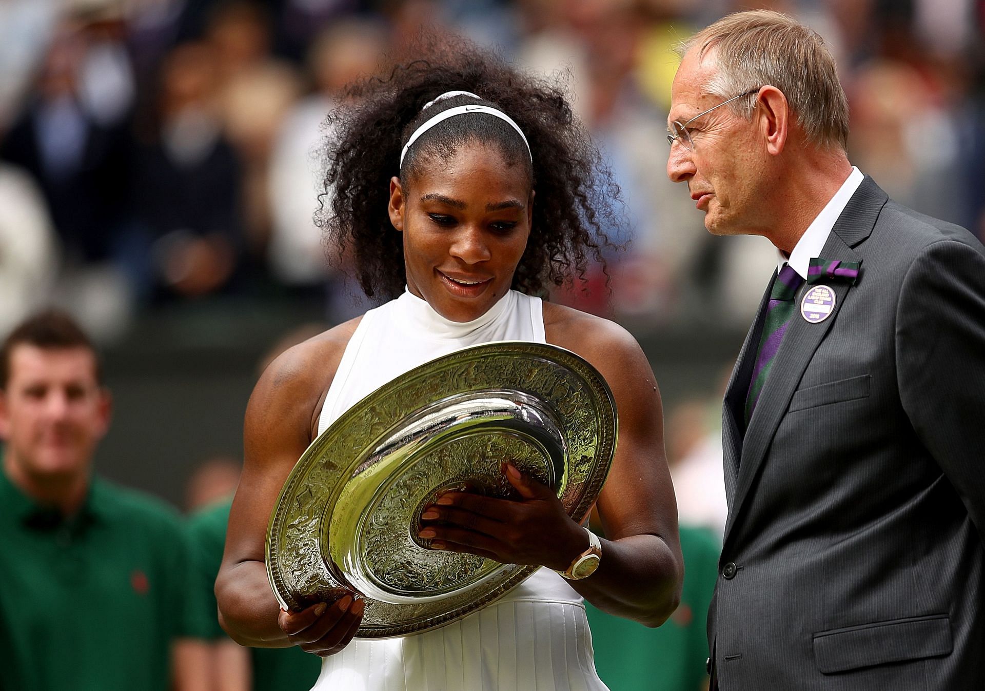 Serena Williams poses with the Venus Rosewater Dish at Wimbledon 2016