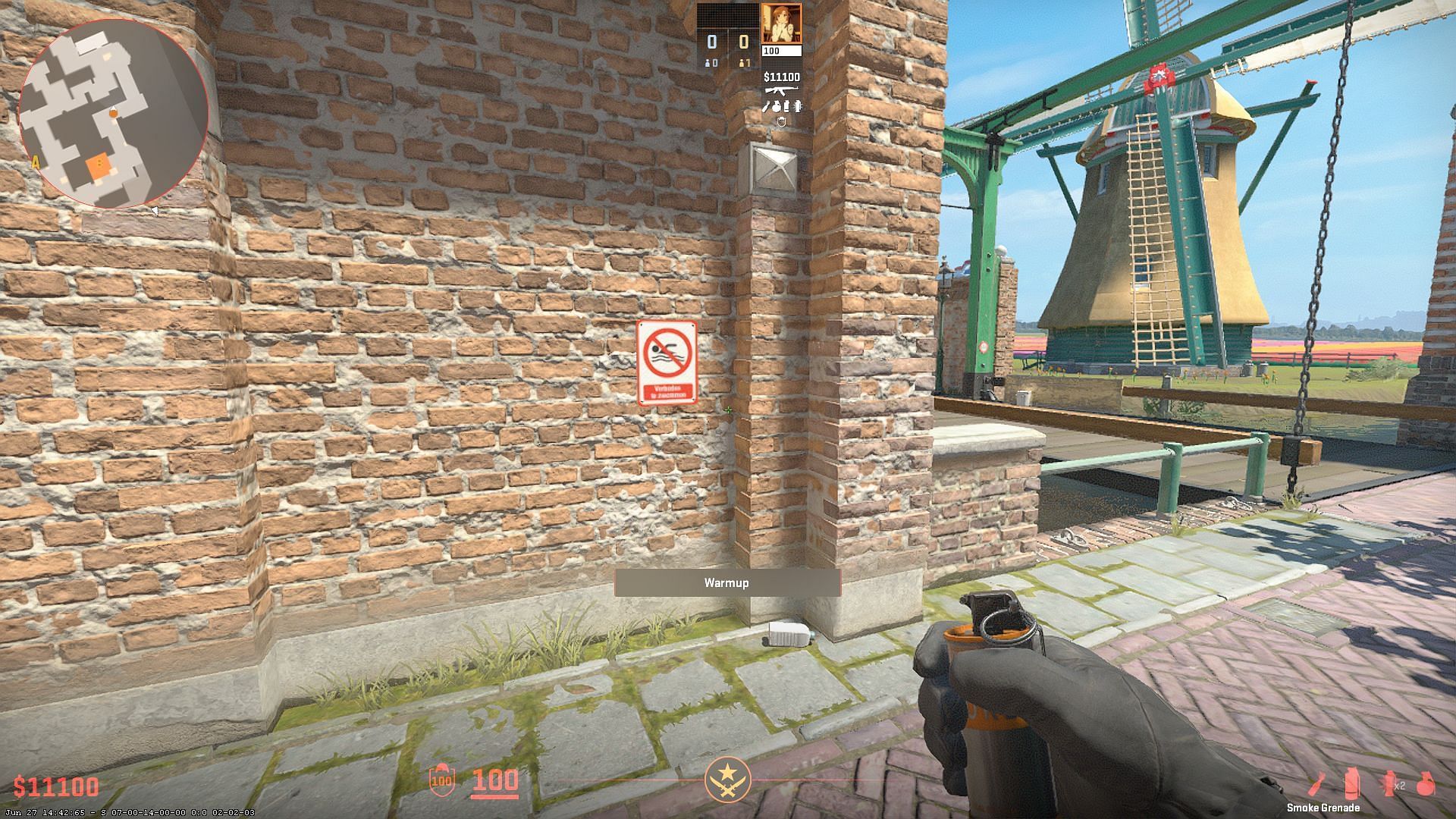 Stand near the warning sign (Image via Valve)