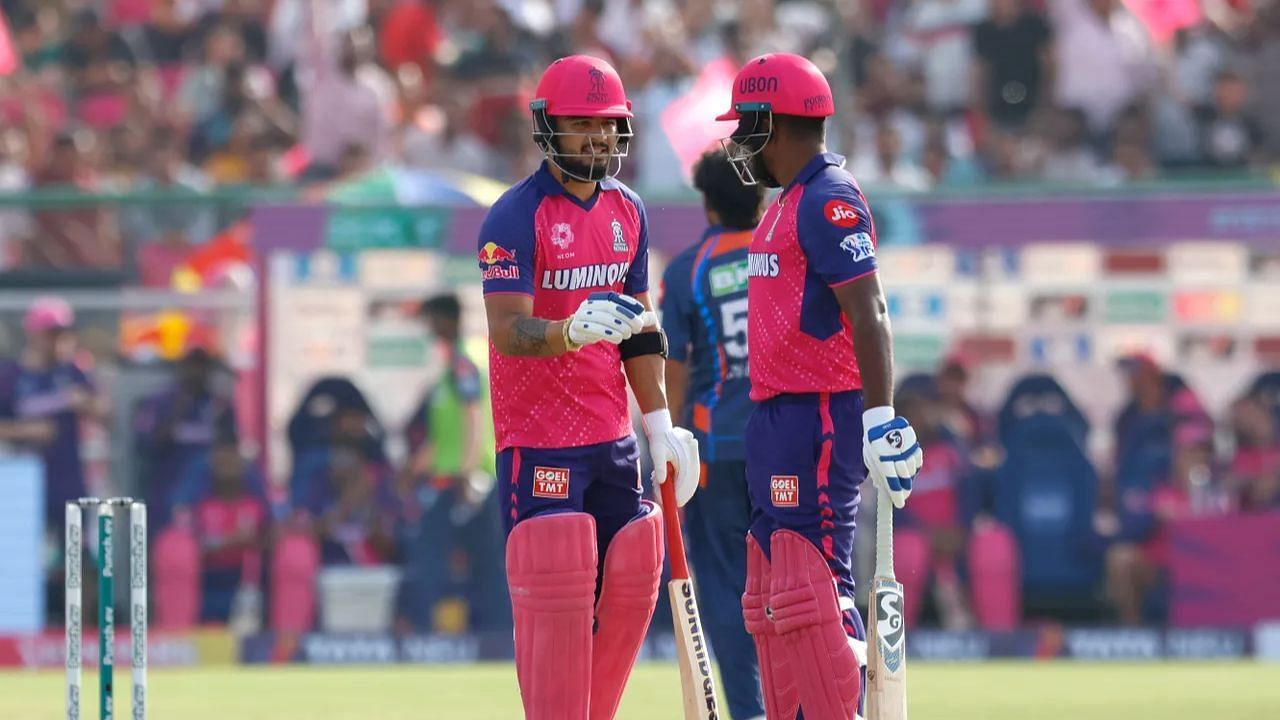 रियान पराग और संजू सैमसन (Photo Credit: IPL Website)
