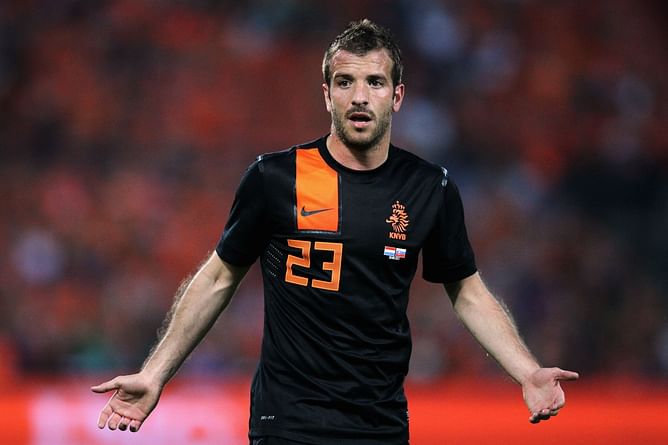 “Super sad to watch him play” - Rafael van der Vaart launches scathing attack on Netherlands star