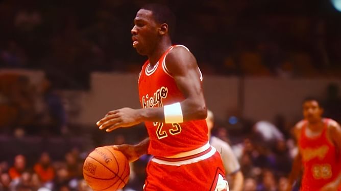 9 Michael Jordan rookie cards worth $1,000,000 each are missing and could be in unaware hands