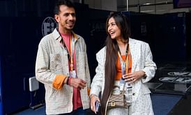 [Picture] “Hum Jeet gaye” - Dhanashree Verma poses with Anushka Sharma & other family members after IND vs PAK 2024 T20 World Cup match