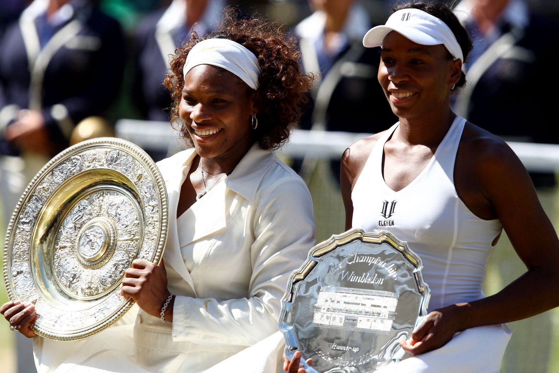 Serena Williams (L) and Venus Williams. (Getty)
