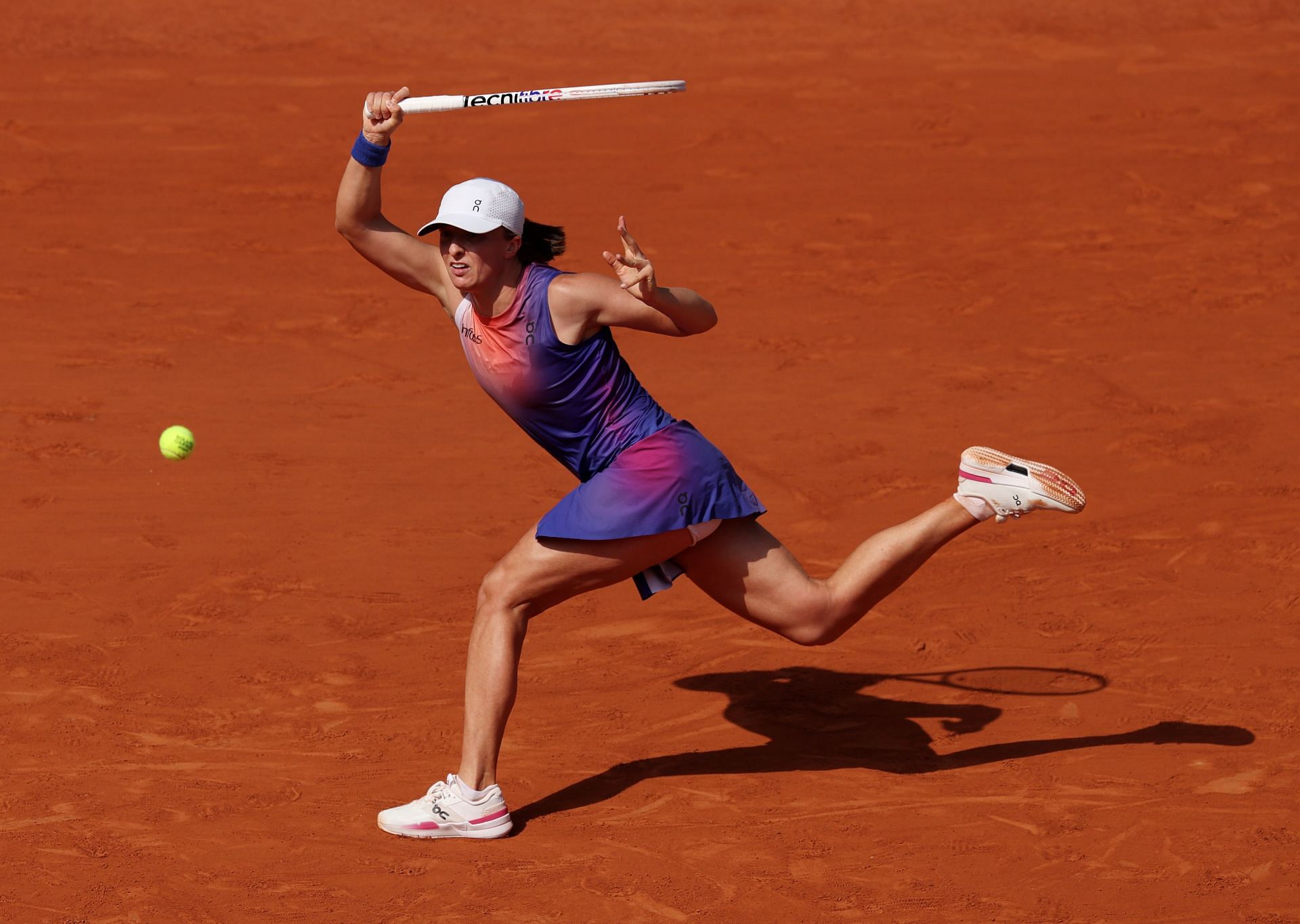 Iga Swiatek at the 2024 French Open. (Photo: Getty)