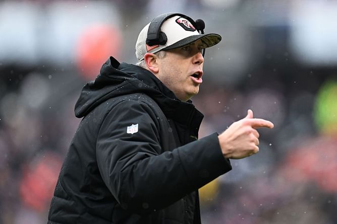 Steelers OC Arthur Smith sheds light on Russell Wilson's QB competition with Justin Fields - "Russ is in the pole position"