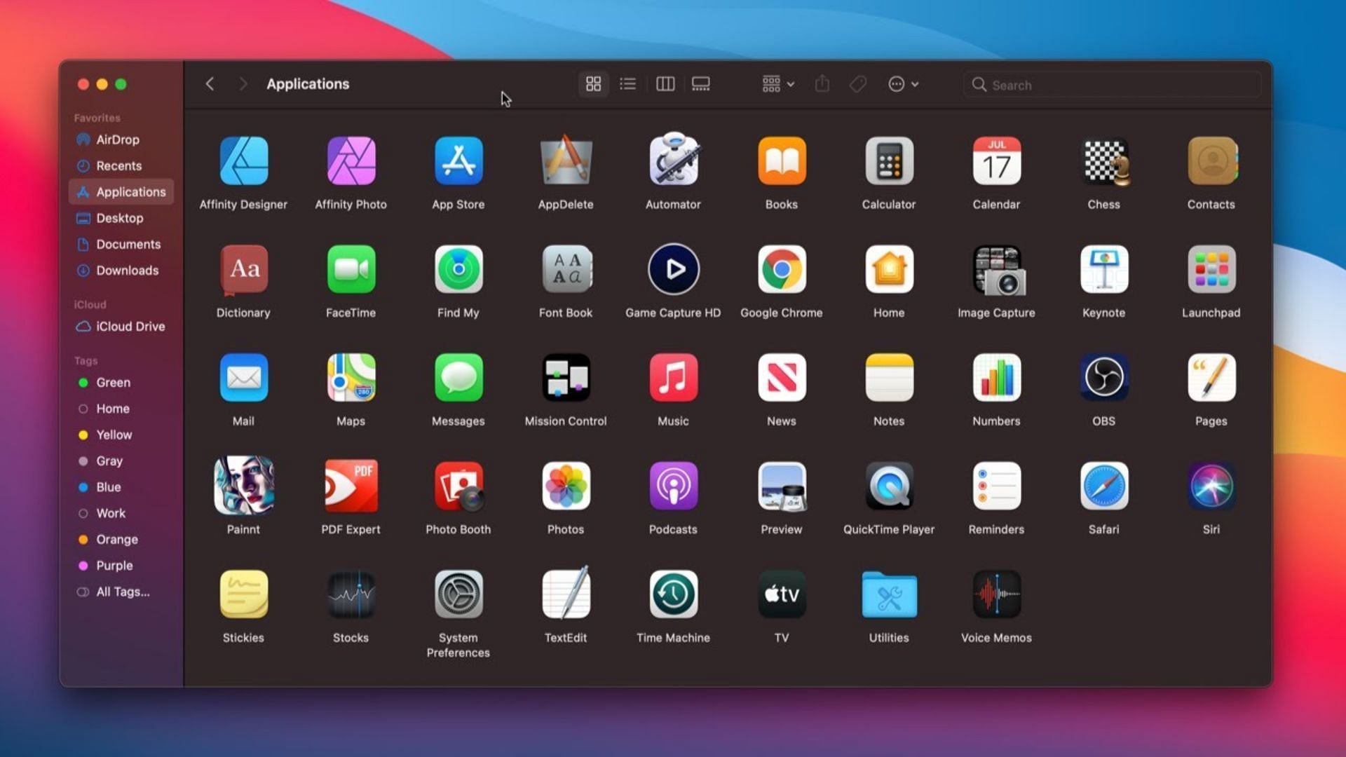 You can use pre-installed apps or can download new apps. (Image via YouTube/Tech &amp; Design)