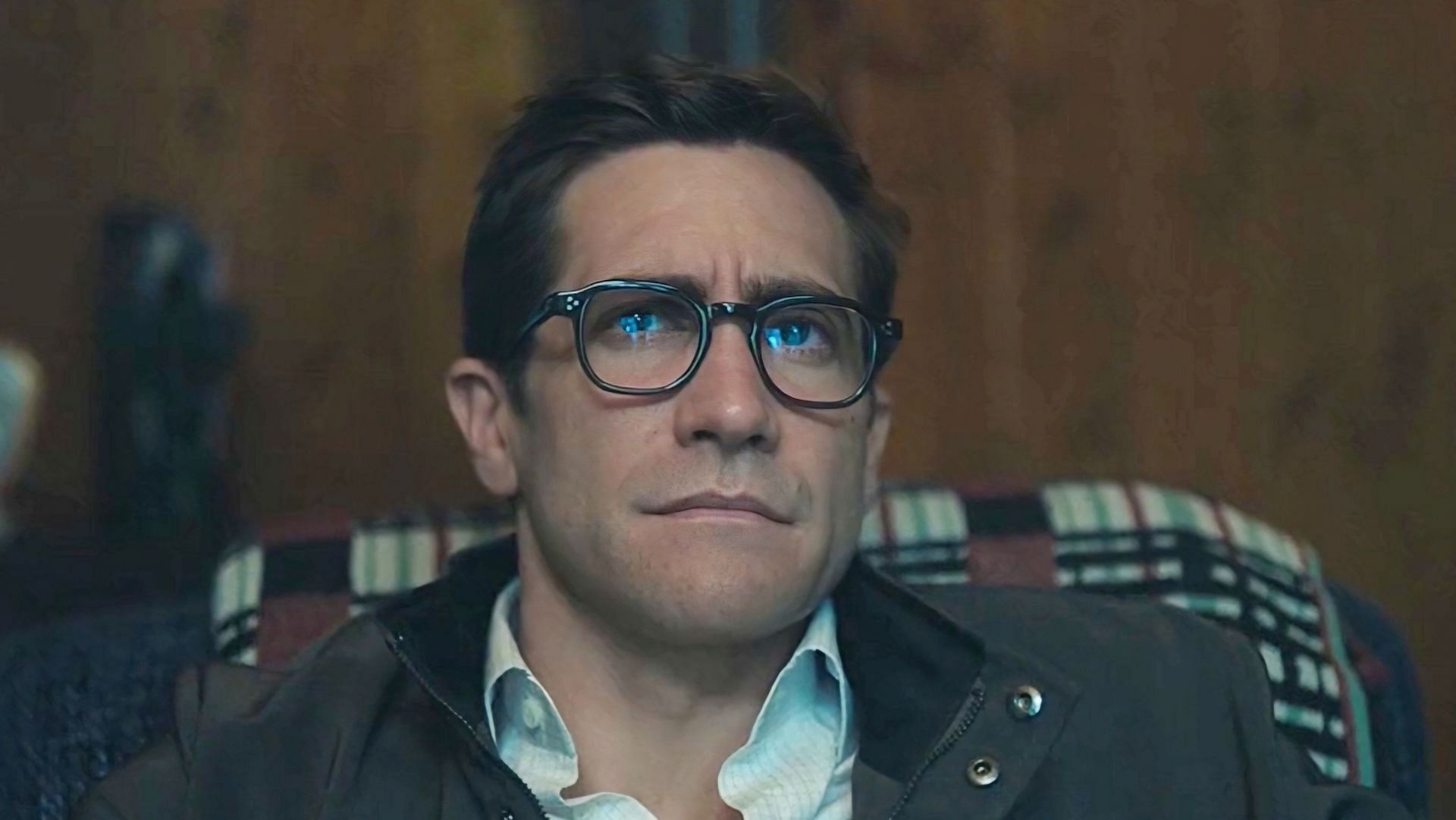 Jake Gyllenhaal as Rusty Sabich in Presumed Innocent episode 3