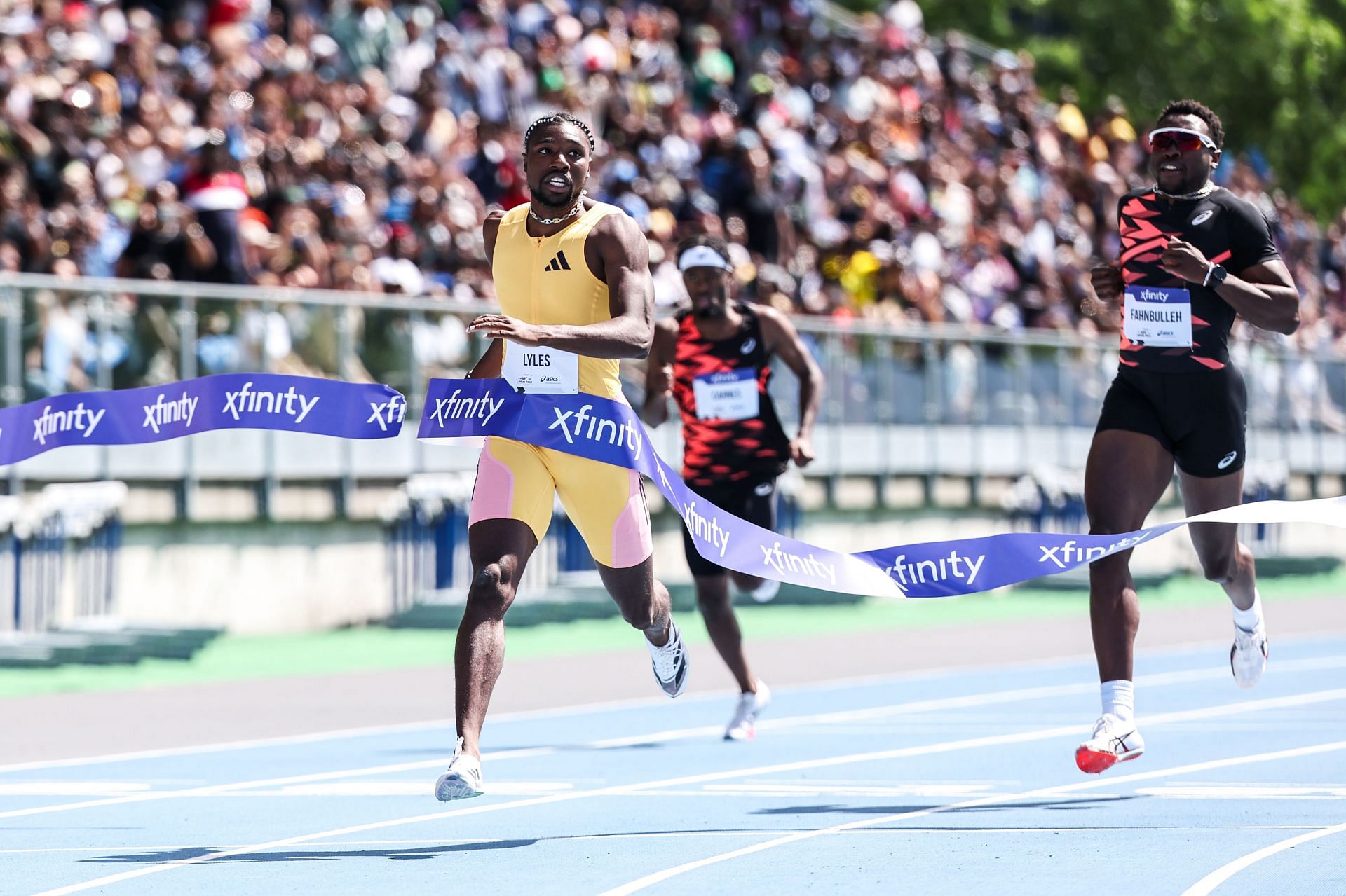 WATCH Noah Lyles storms to a dominant 19.77 victory in his 200m season