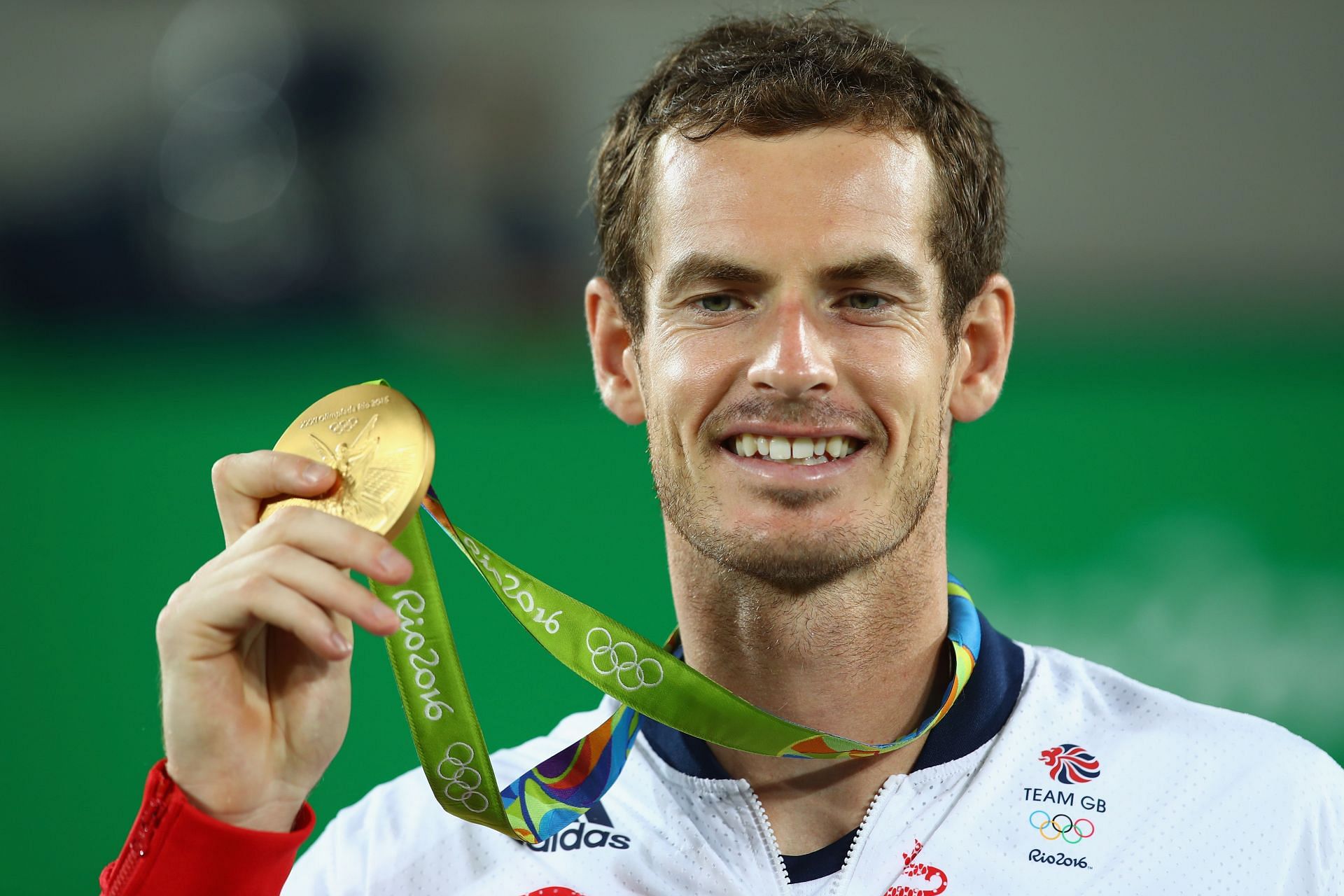 Andy Murray with the Olympic Gold (image source: GETTY)