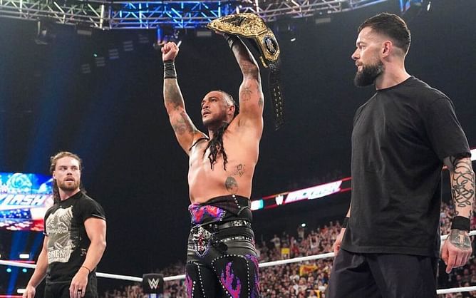 5 reasons why Finn Balor should betray Damian Priest and challenge for the World Heavyweight Championship on WWE RAW