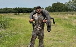 Arman Tsarukyan discloses mystery behind viral alligator picture, says he choked out the reptile in Florida: "I got a license to kill the alligator"