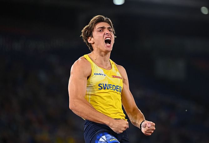 WATCH: Mondo Duplantis celebrates his third European title win after touching the 6.10m mark at the 2024 European Athletics Championships