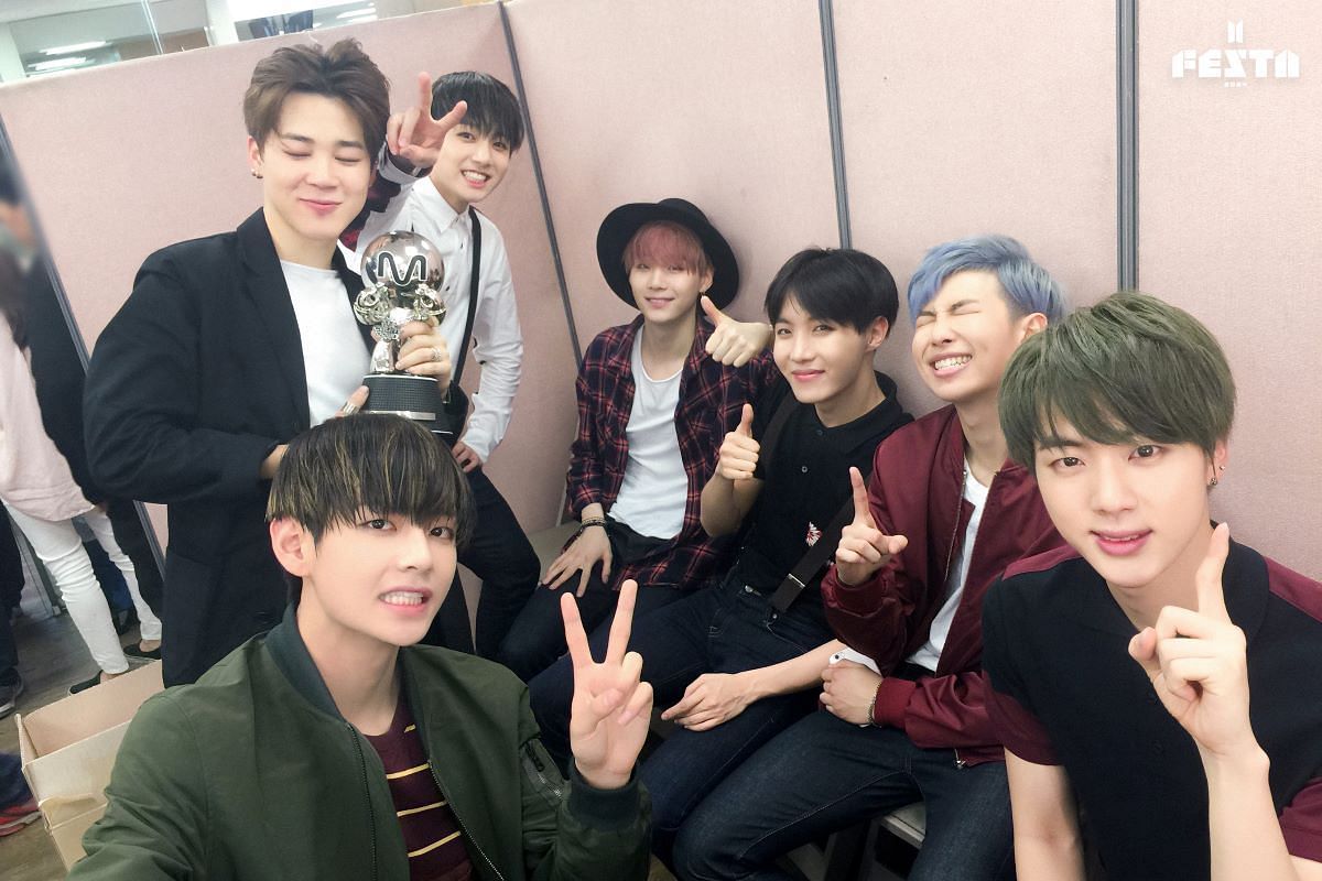 BTS won first place on M!countdown in 2015 (Image via Weverse)