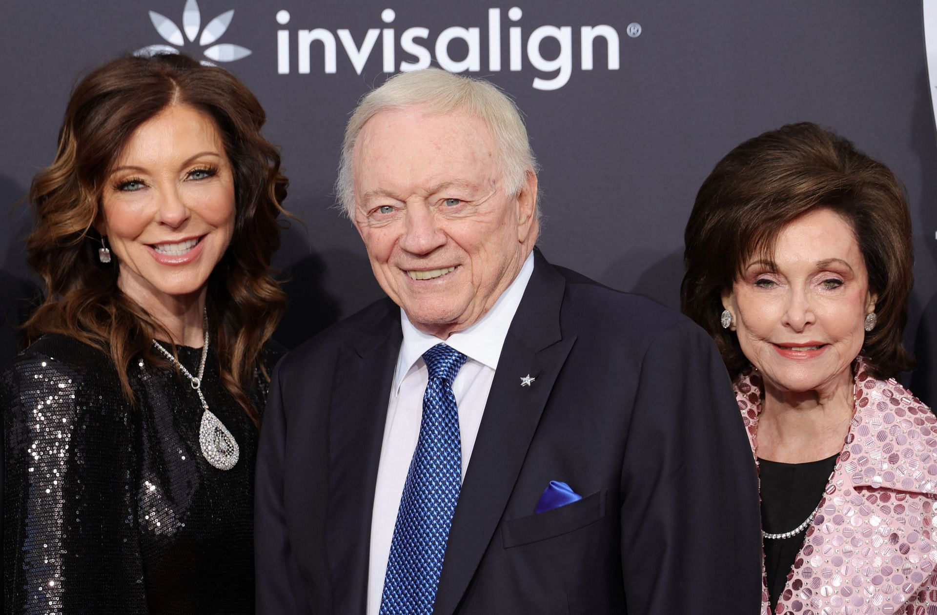 Charlotte Jones, with her father Jerry Jones and her mother Eugenia Chambers