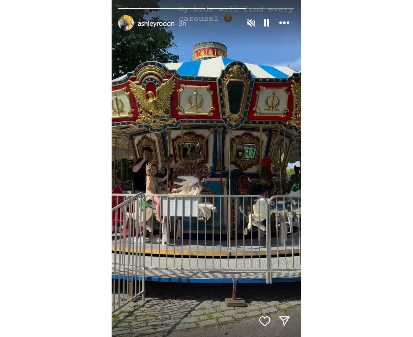 Carlos Rodon and his children happily ride the carousel (Image from Ashley Rodon&#039;s Instagram)